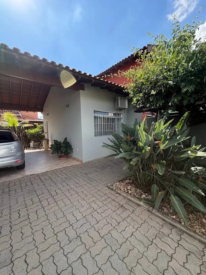 Casa com sobrado independente em terreno de 575 m² em Holambra - foto 1